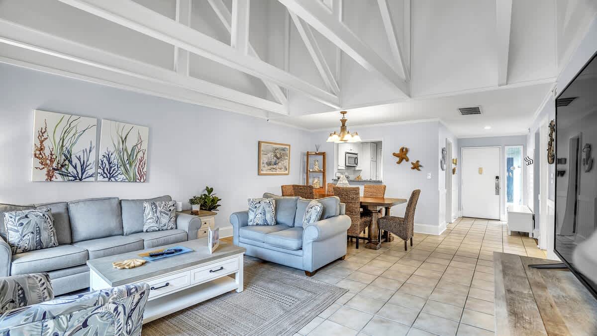 628 Queen's Grant 9