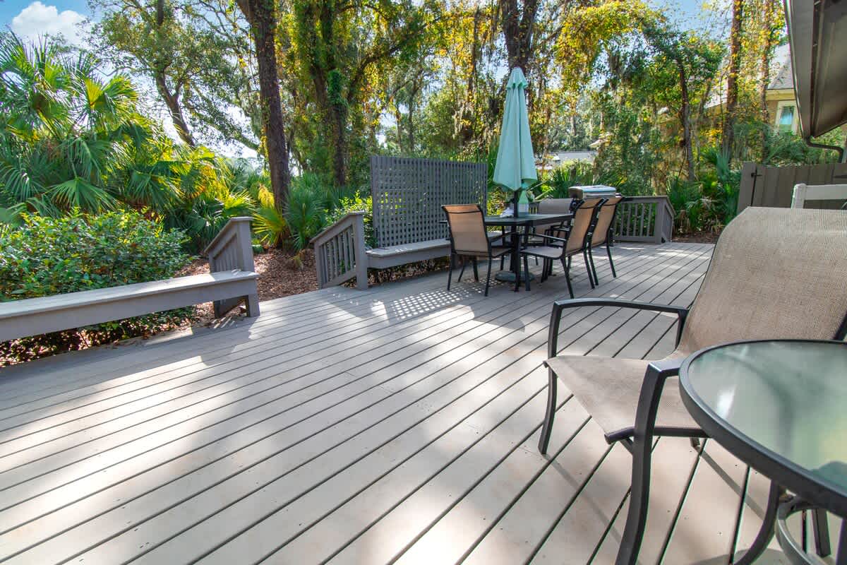 Private Deck