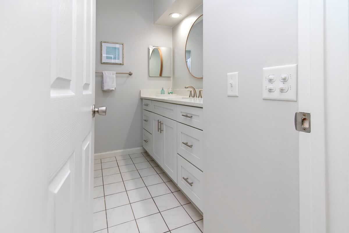 Guest Bathroom in Hallway