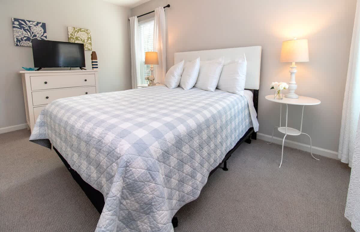 Guest King Bedroom