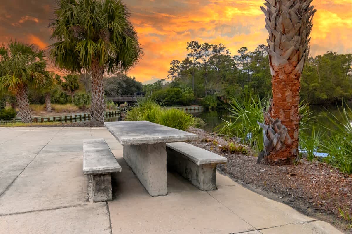 Queen's Grant Sitting Area