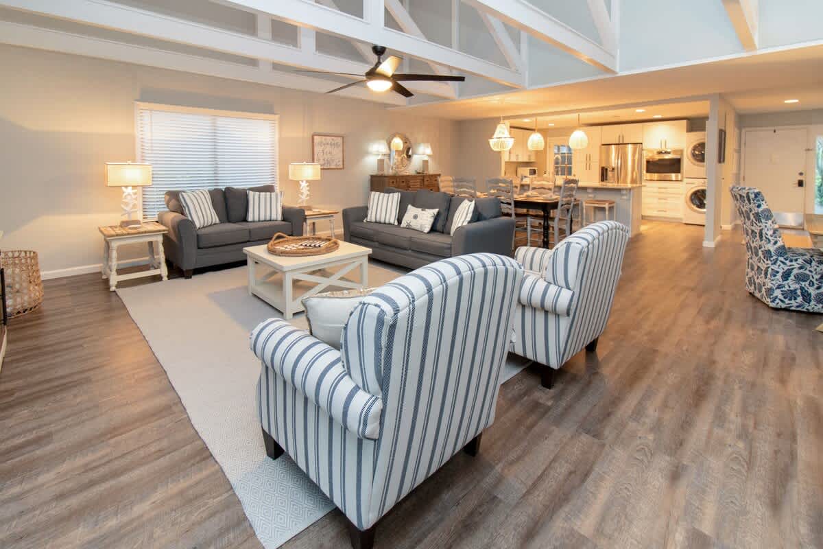 644 Queen's Grant 3