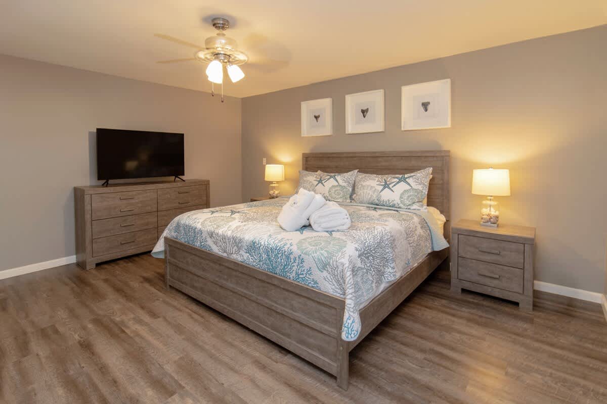 Primary Suite with King Bed