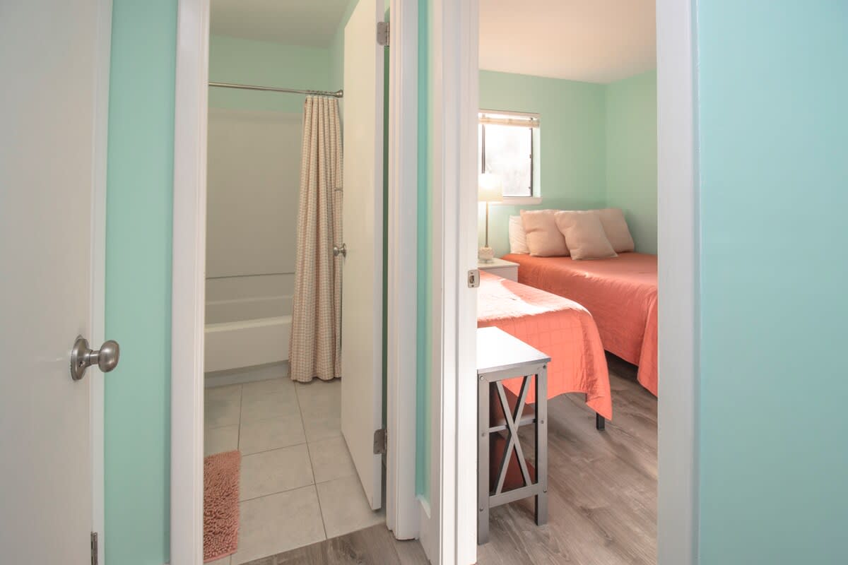 Hallway to Guest Bedroom and Bathroom