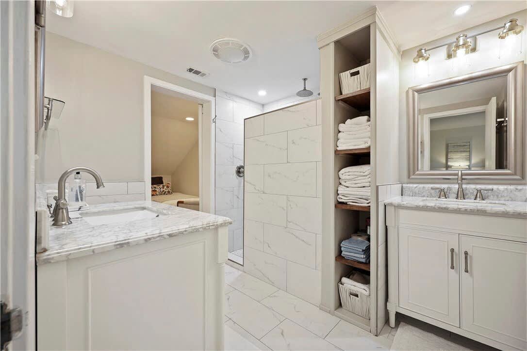 Upstairs Bathroom