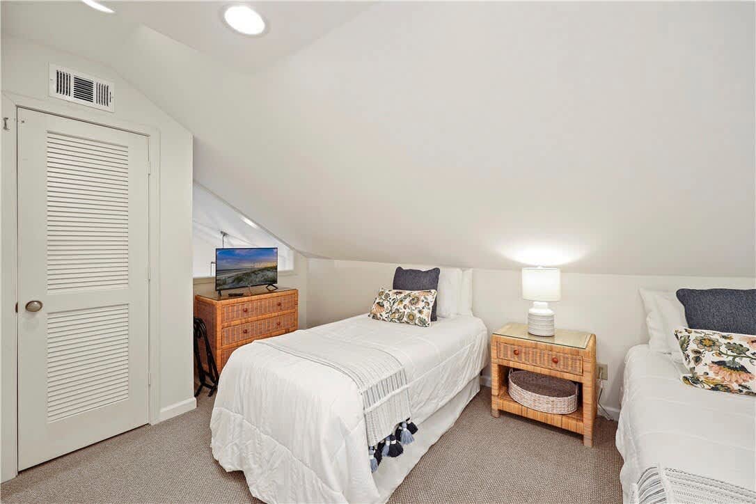 Loft Area with Twin Beds