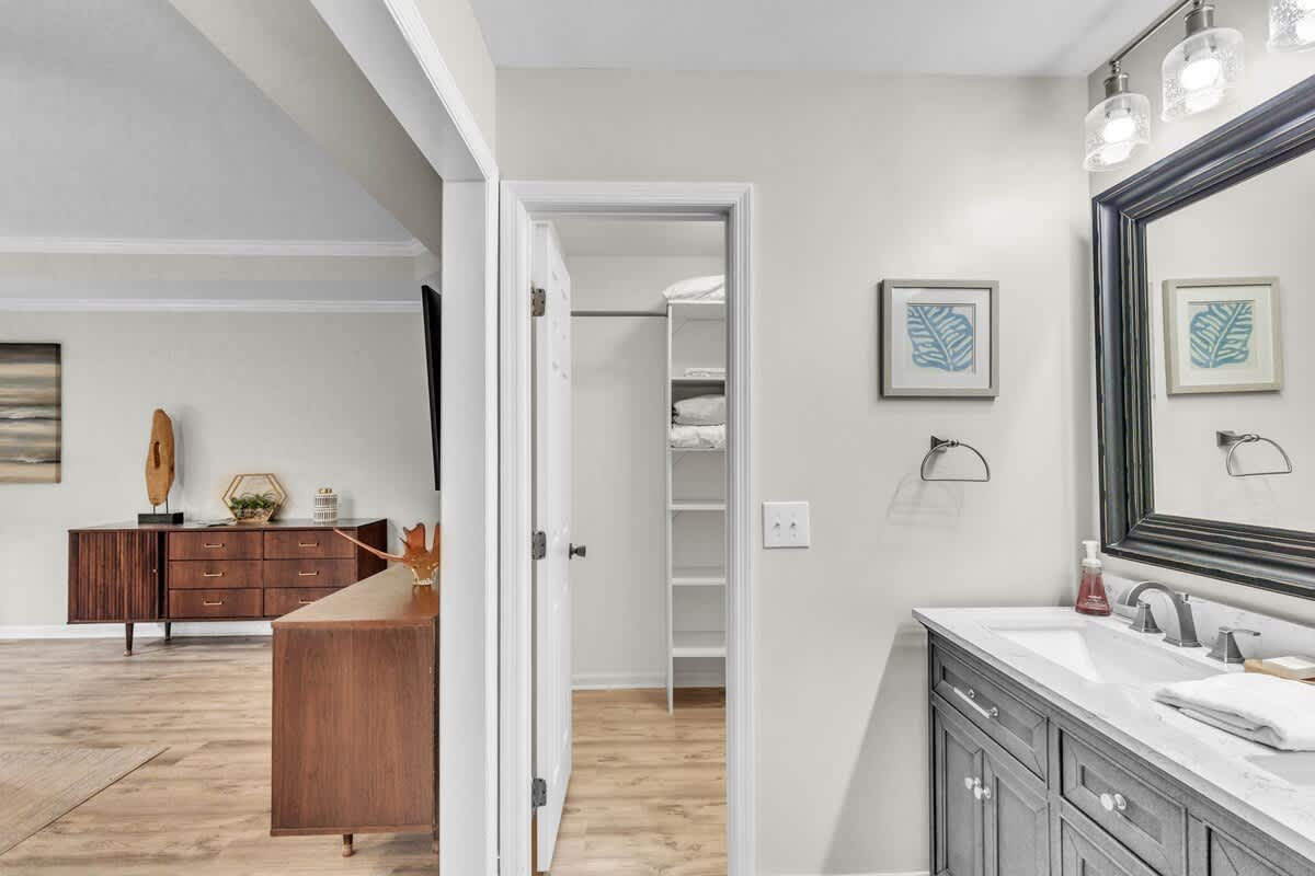 Primary Suite Closet