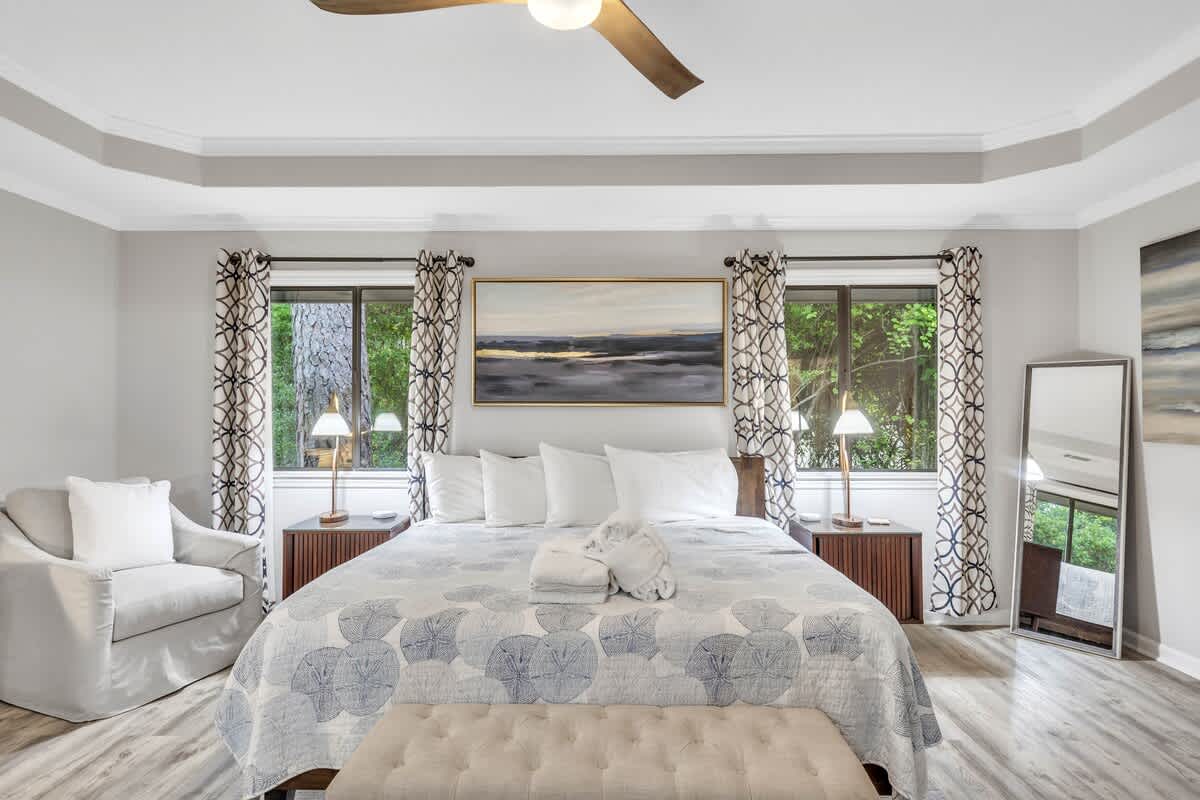 Primary Suite with King Bed and En-Suite Bathroom