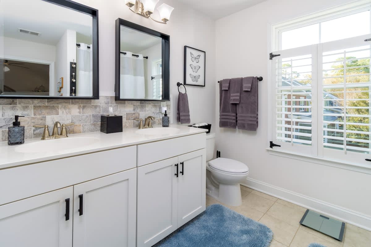 Primary Full Bathroom