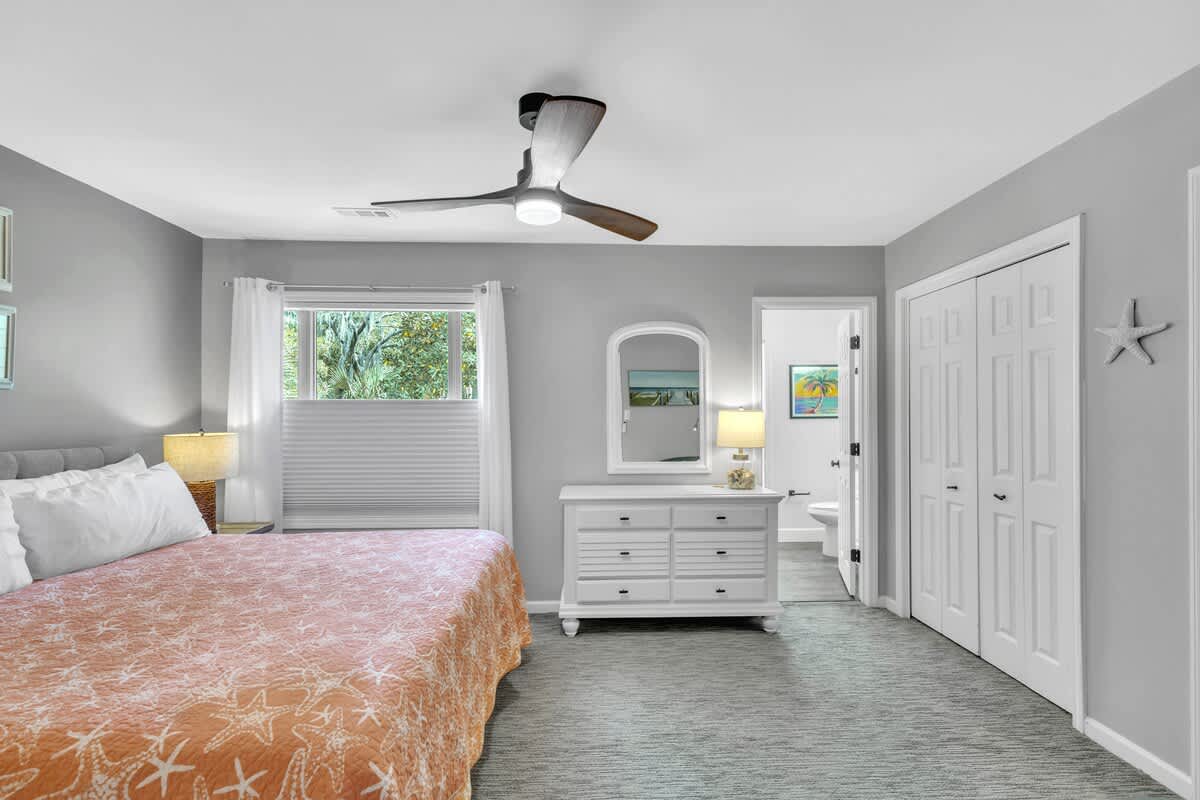 Primary Bedroom with King Bed and En-Suite Bathroom