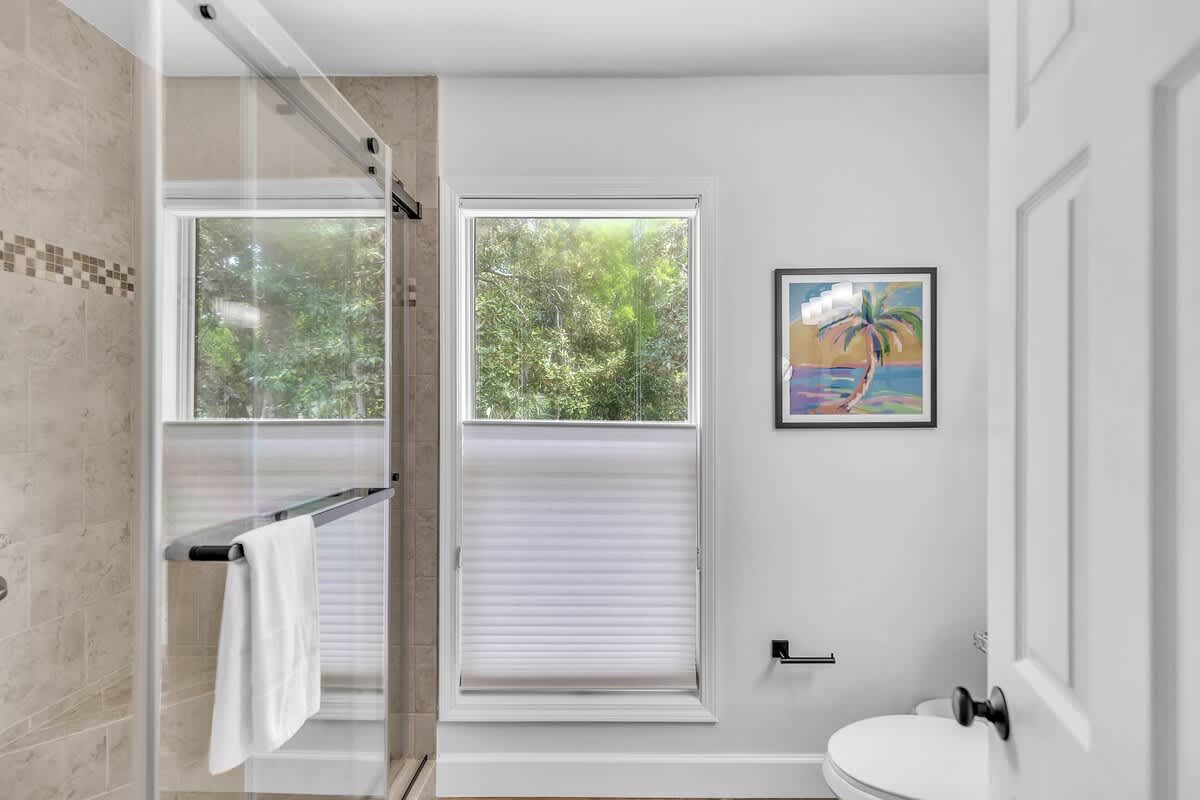 Primary En-Suite Bathroom