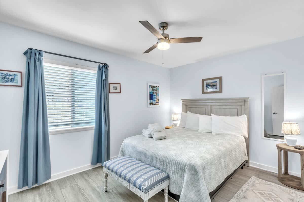 Primary Suite with Queen Bed