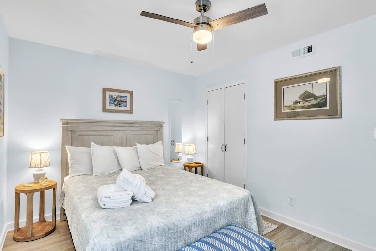 Primary Suite with Queen Bed