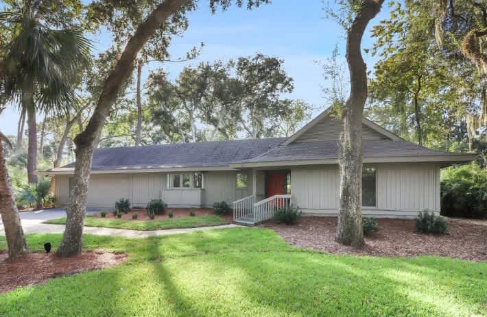 Quiet, tree-lined setting in the heart of Sea Pines