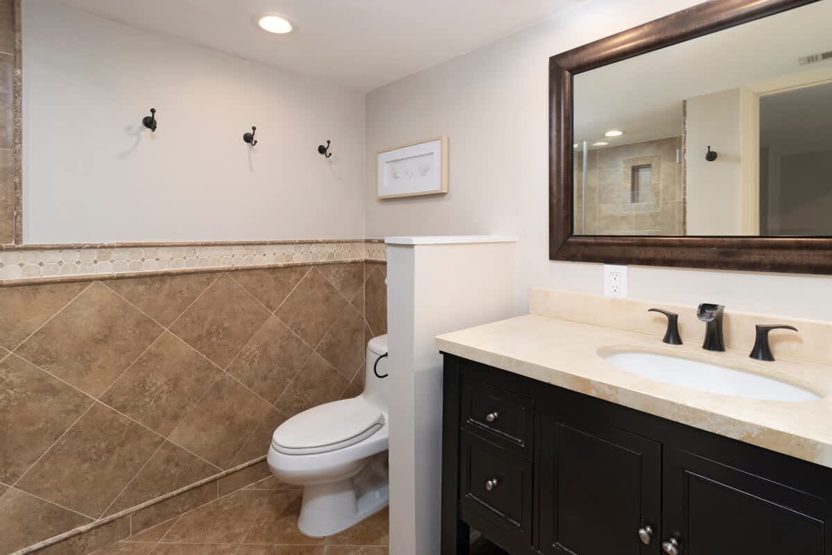 Guest Bathroom