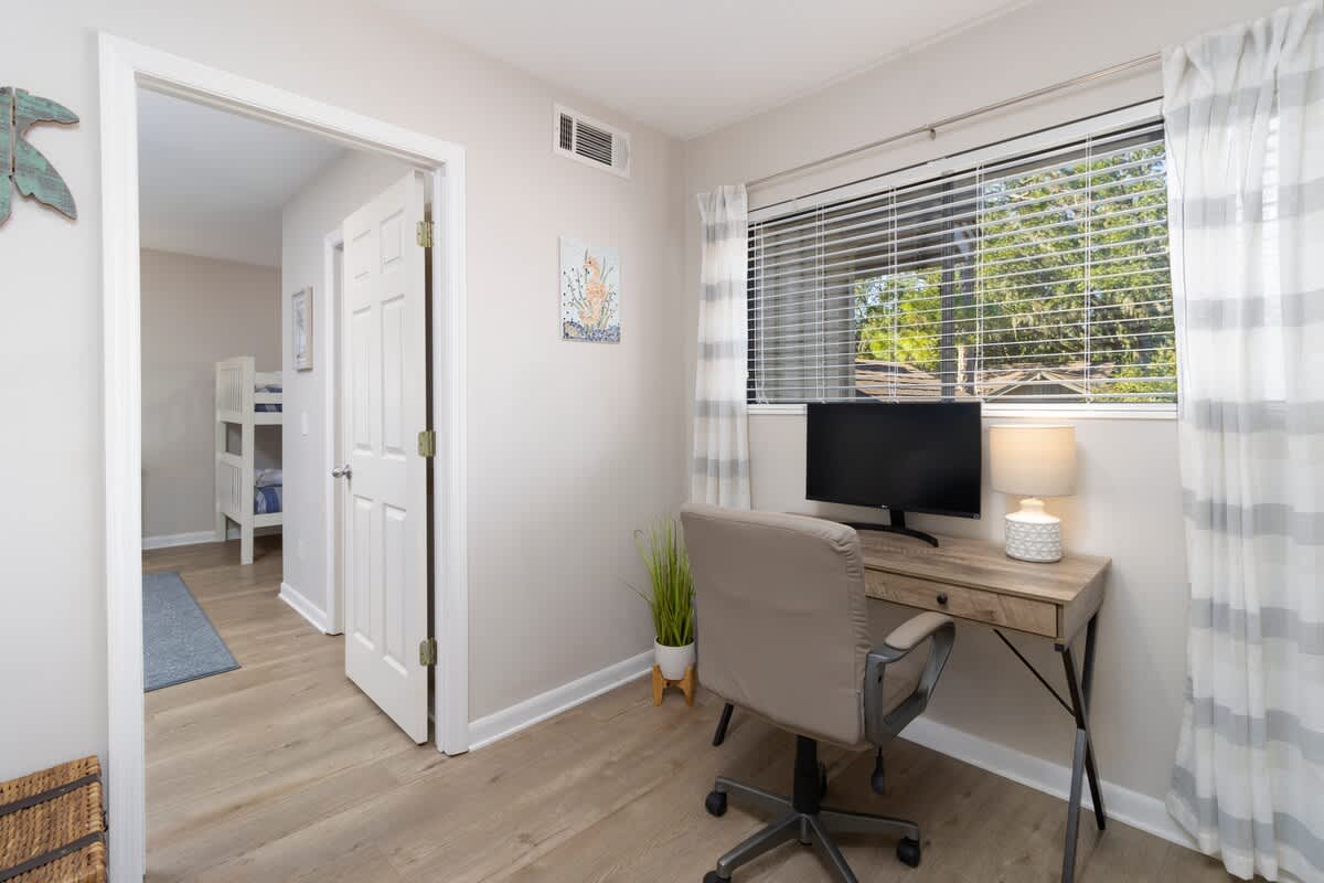 Office Space in Upstairs Landing