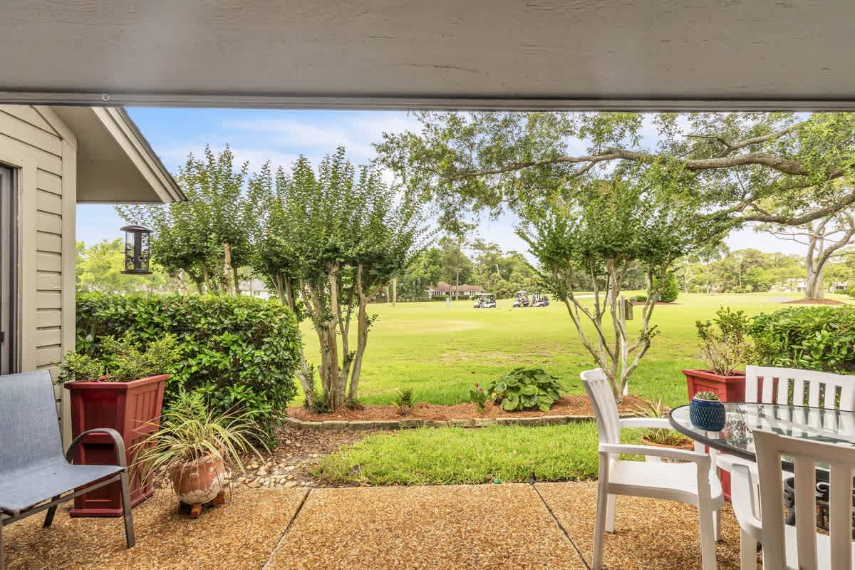 Private Patio Overlooking Golf Course!