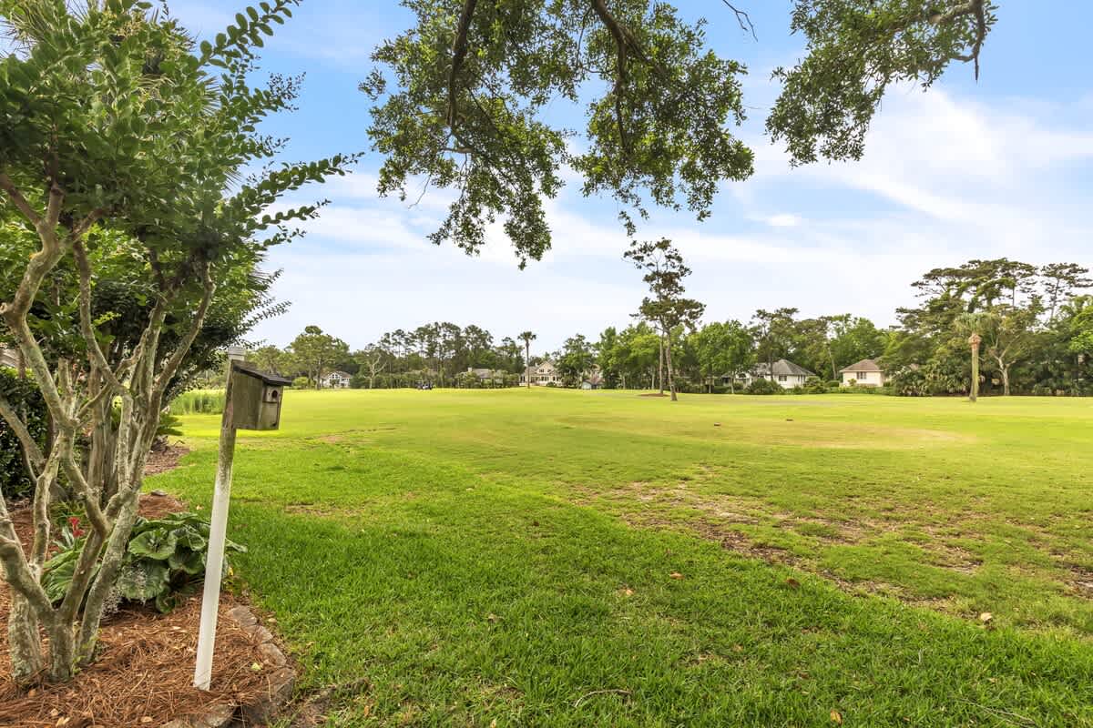 Private Patio Overlooking Golf Course!