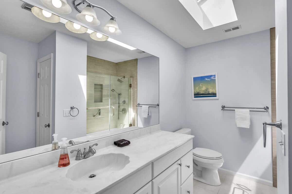 En-Suite Guest Bathroom