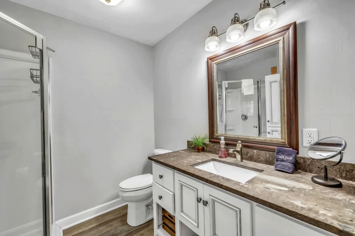 Primary Suite Bathroom