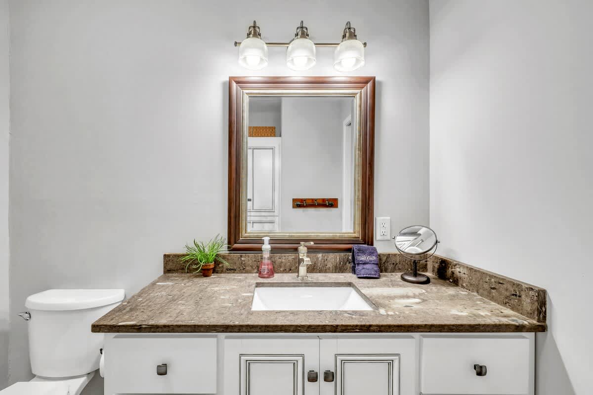 Primary Suite Bathroom