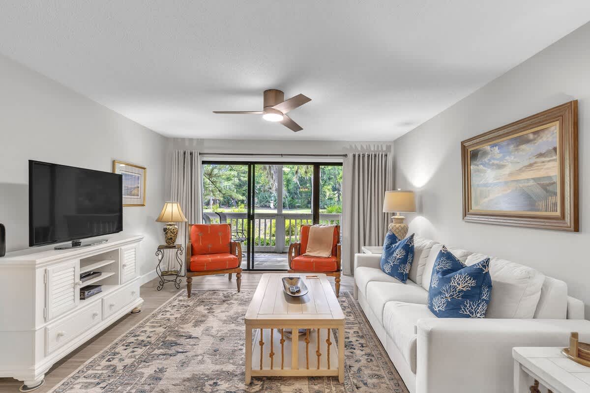 155 Colonnade 9