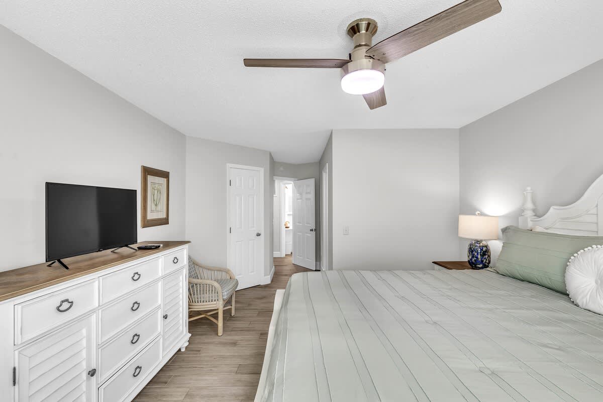 Primary Bedroom with King Bed and En-Suite Bathroom
