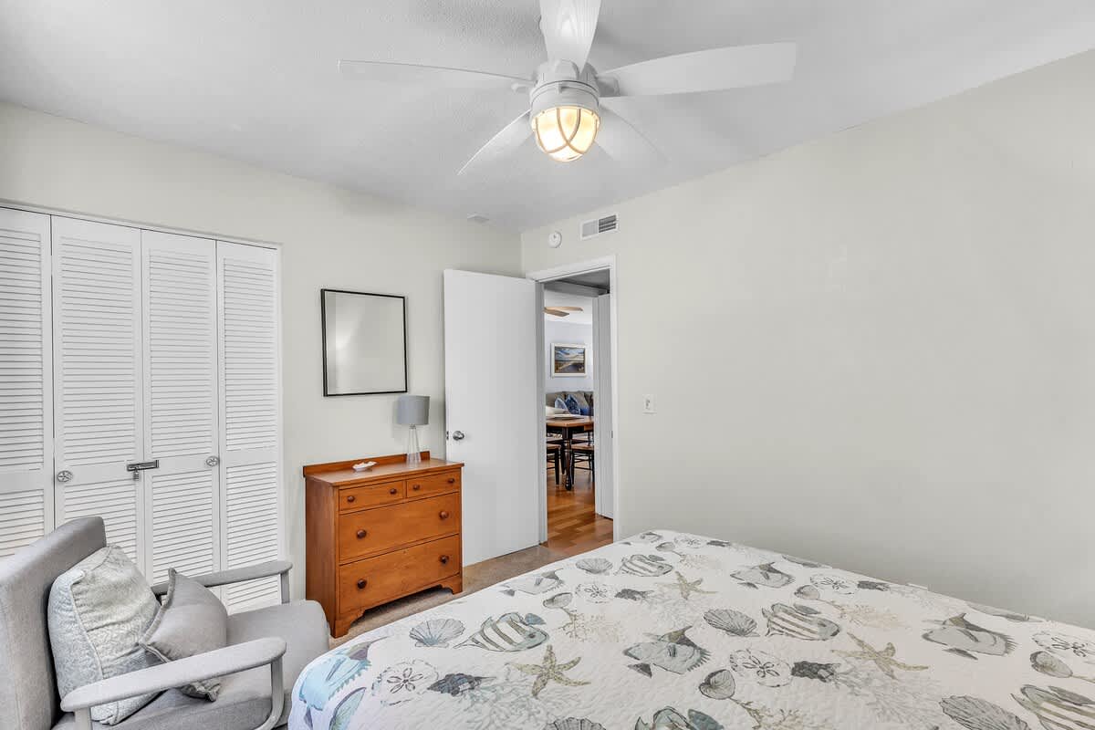 Guest Bedroom with Queen Bed
