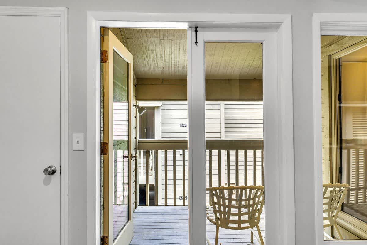 Access to Private Balcony