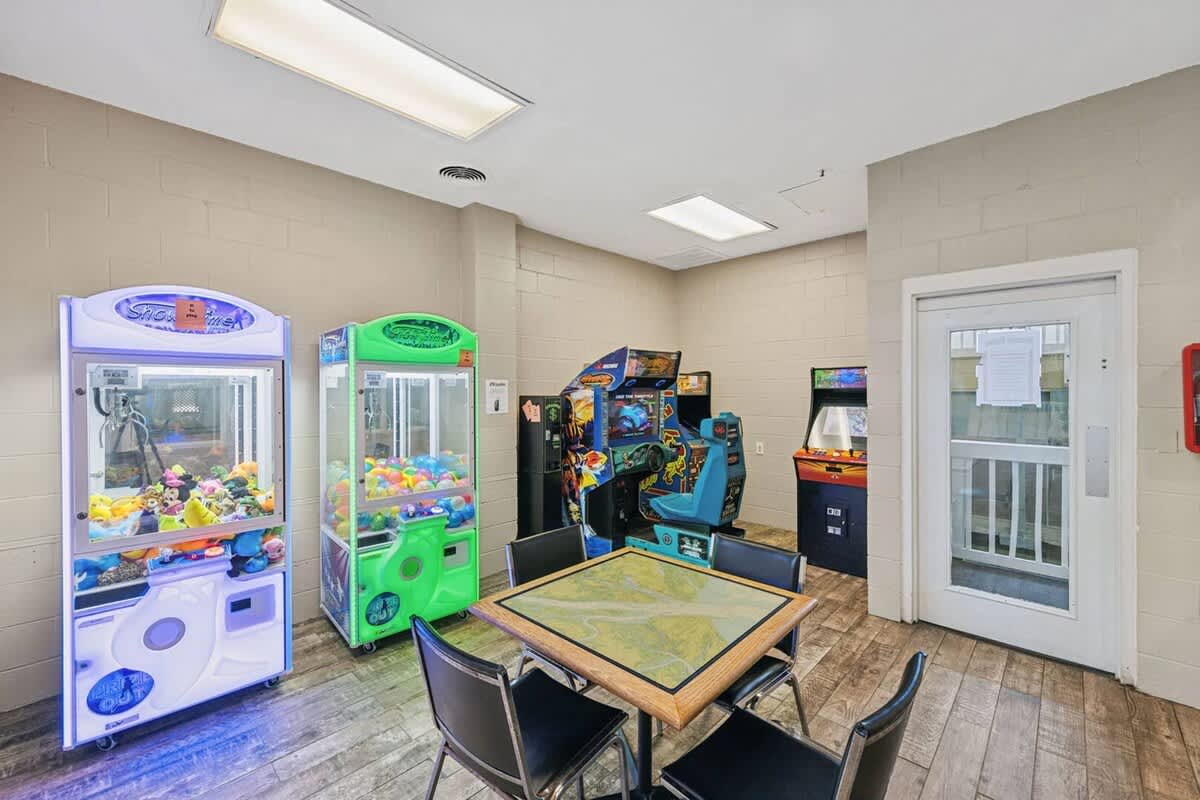 Community Game Room (Building 3)