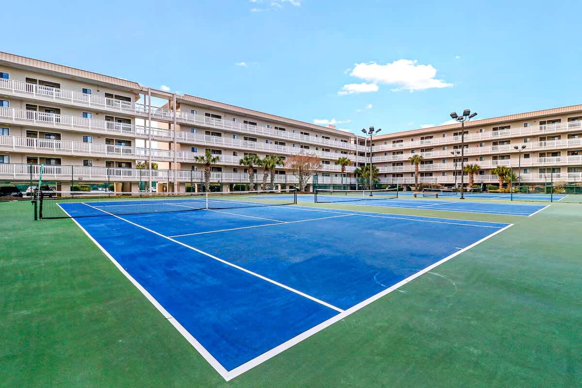 Community Tennis Courts