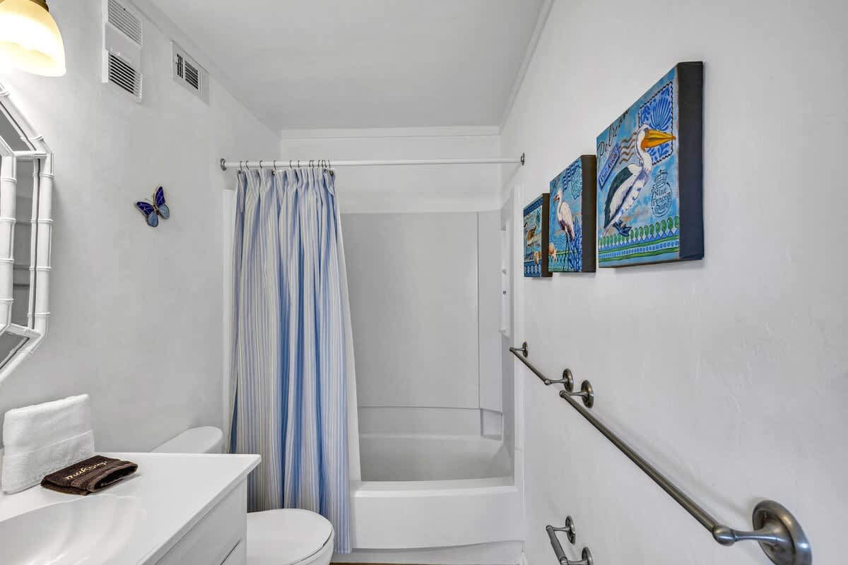 Full Bathroom