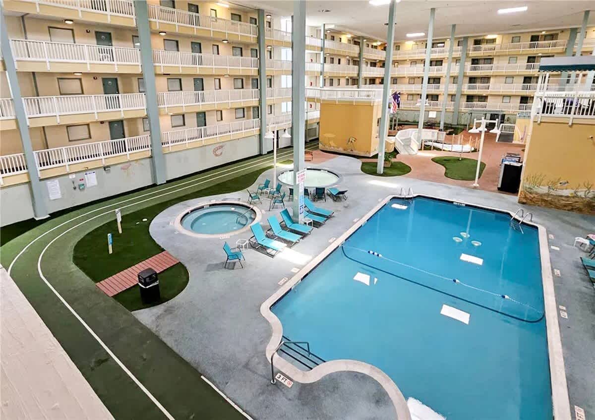 Indoor Community Pool & Hot Tubs (Building 3)