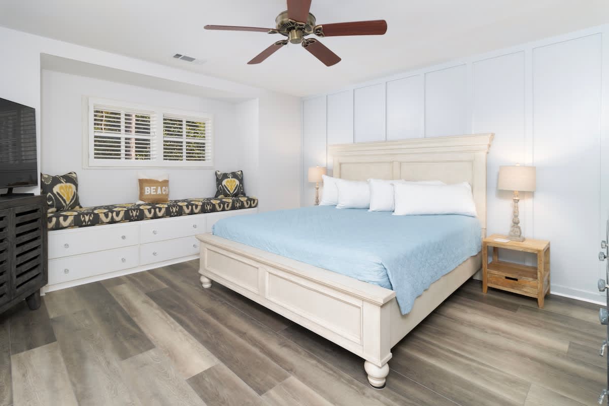 Primary Suite with King Bed