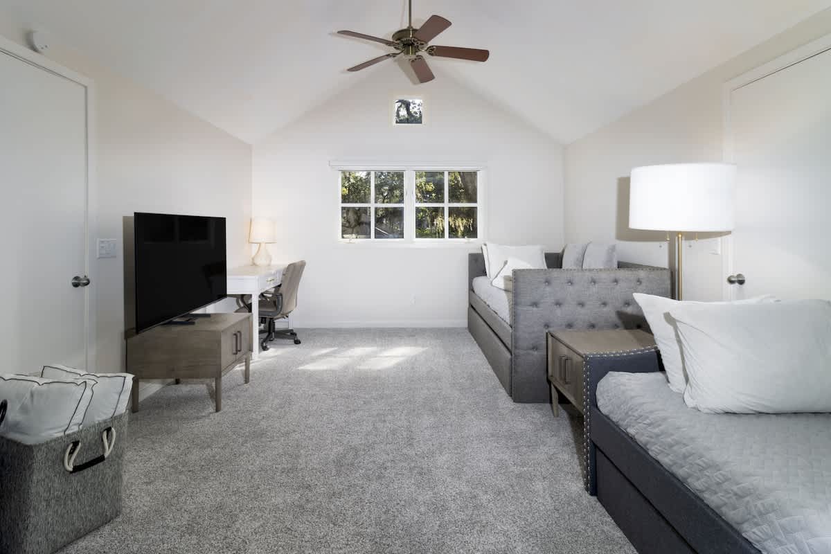 Loft Area with Office Space and Two Trundle Daybeds