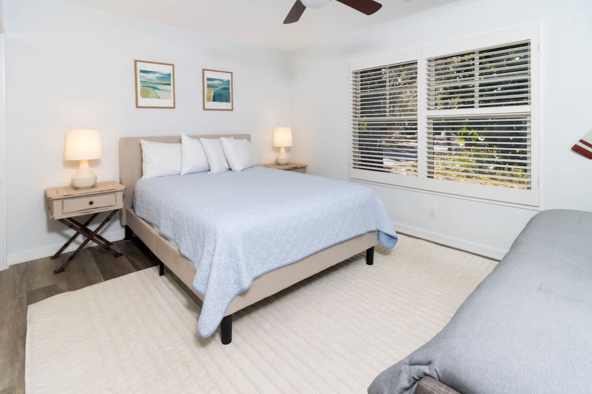Downstairs Guest Bedroom with Queen and Trundle Day Bed