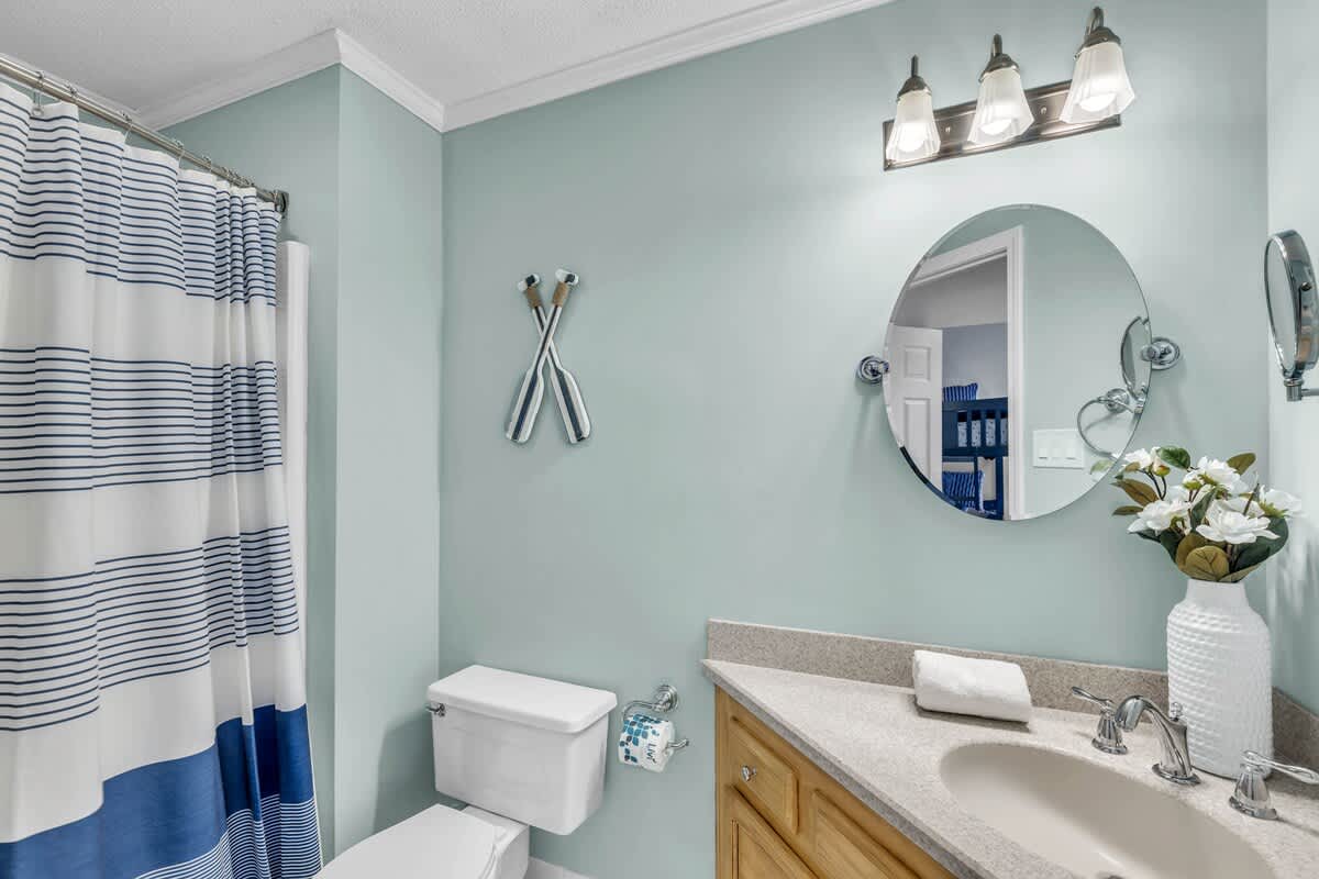 Guest En-Suite Bathroom