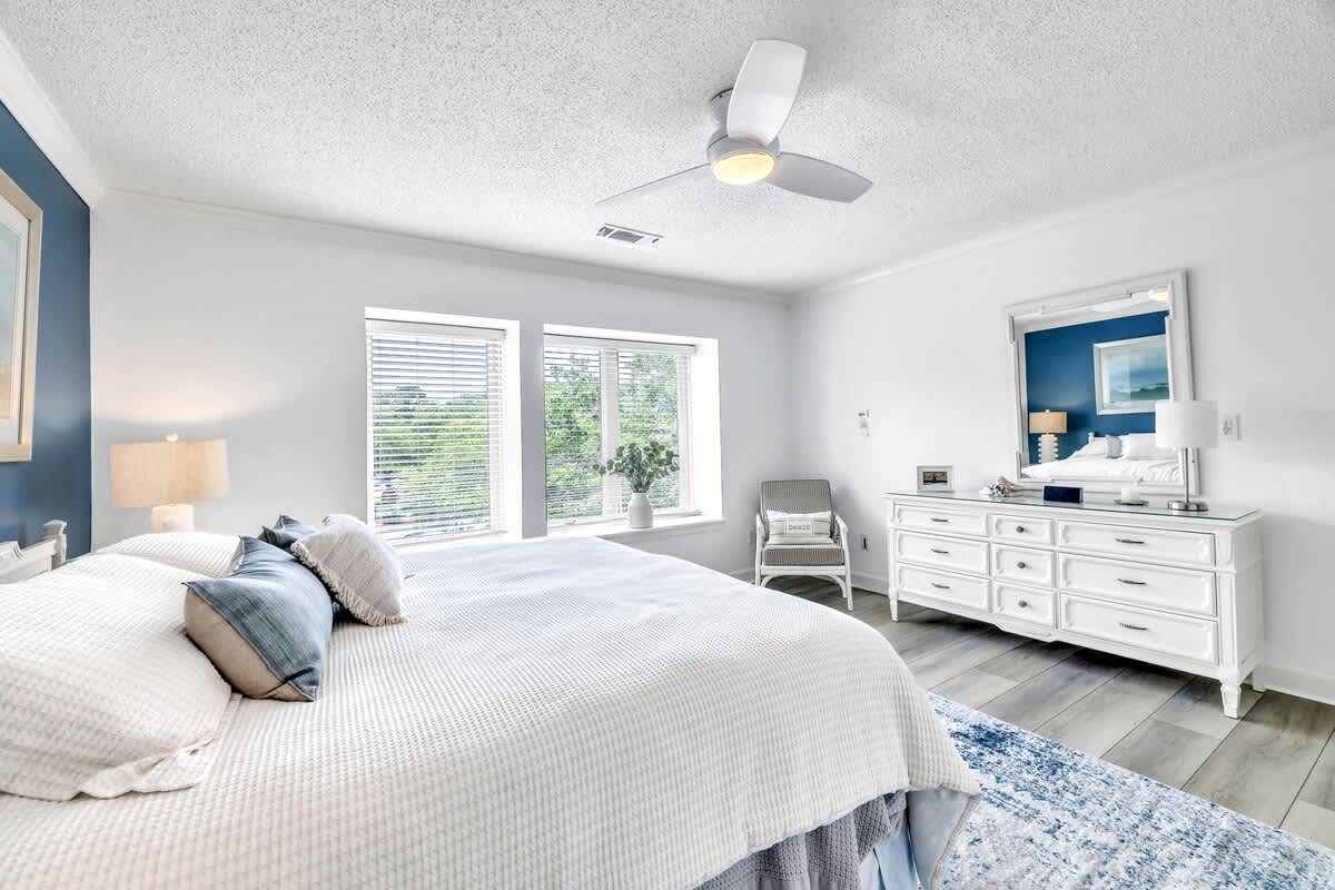 Primary Suite with King Bed and En-Suite Bathroom