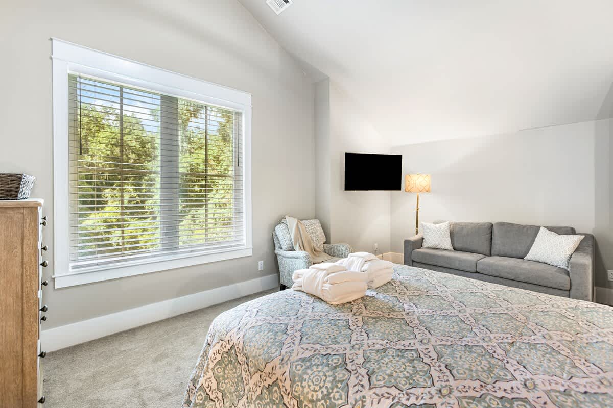 Guest Bedroom on Second Floor with Queen Bed and En-Suite Bathroom