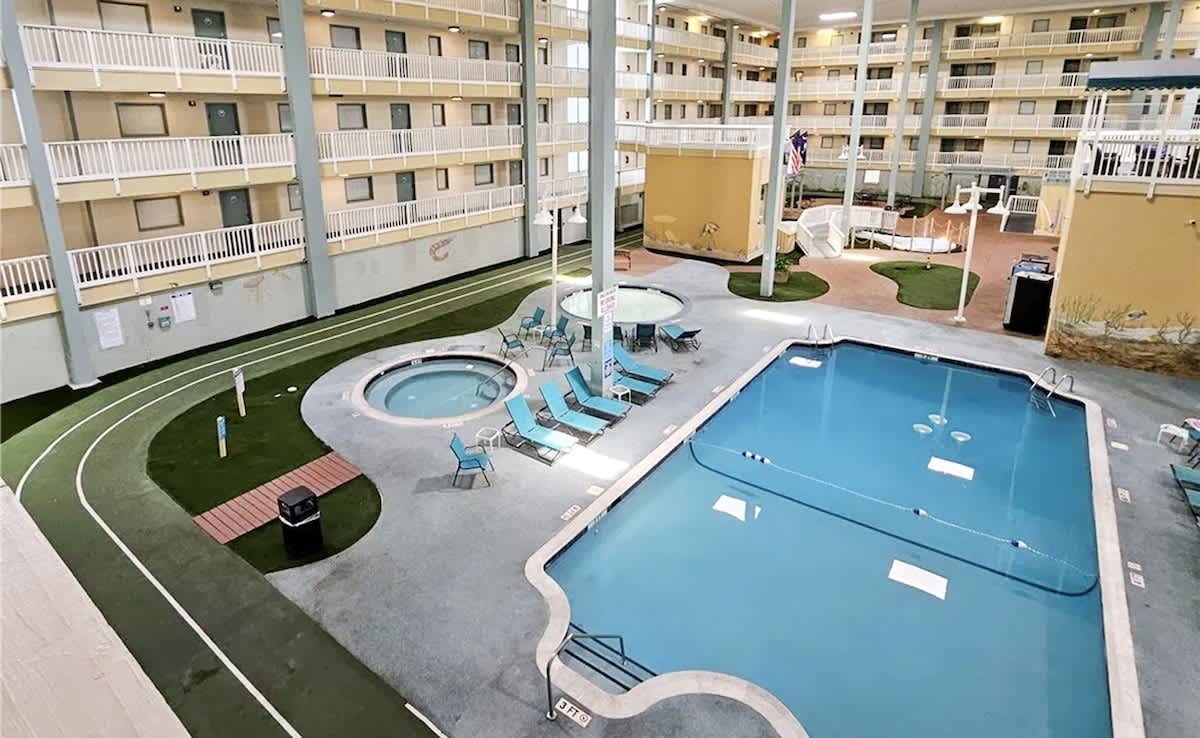 Indoor Community Pool & Hot Tubs (Building 3)