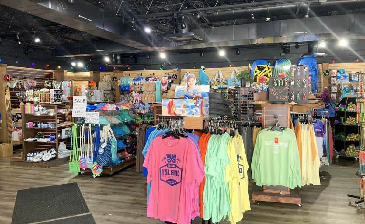 Island Grill and Deli Gift Shop 
