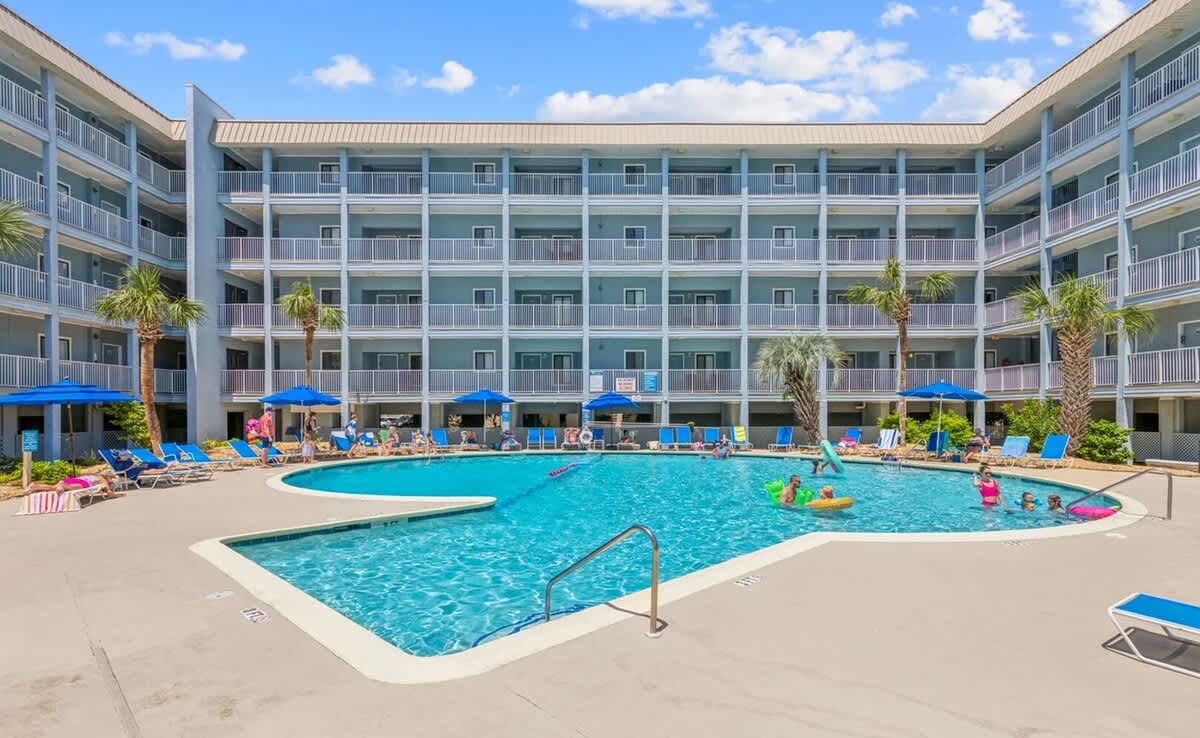 Outdoor Community Pool 