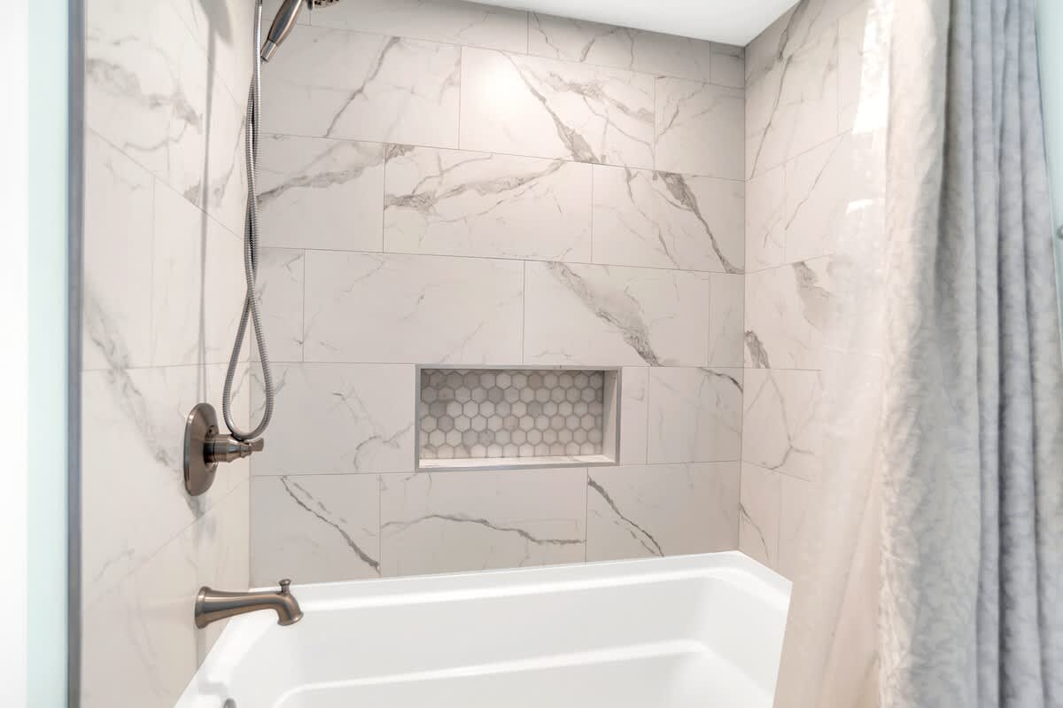 Primary En-Suite Bathroom