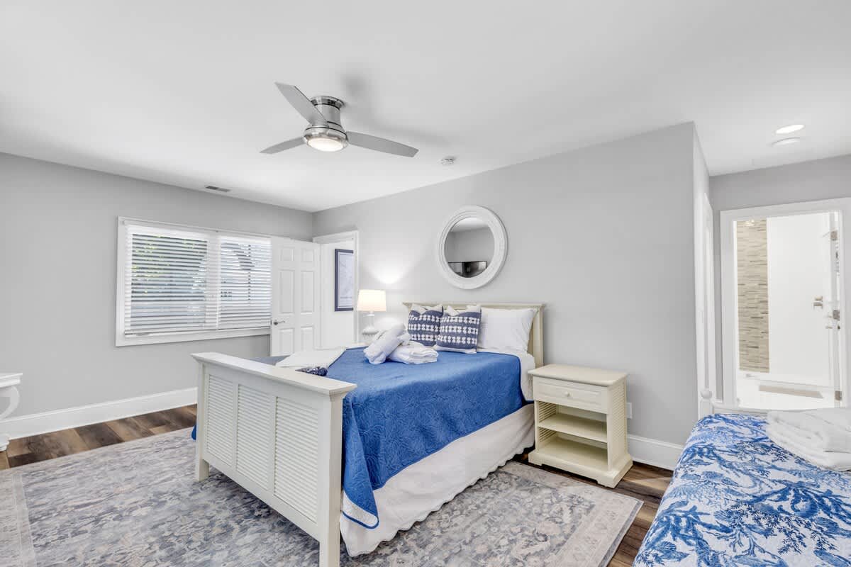Second Floor Bedroom with Queen Bed, Twin Daybed, and En-Suite Bathroom
