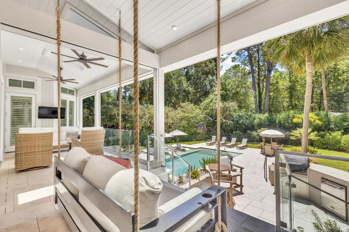Large Screened-In Porch