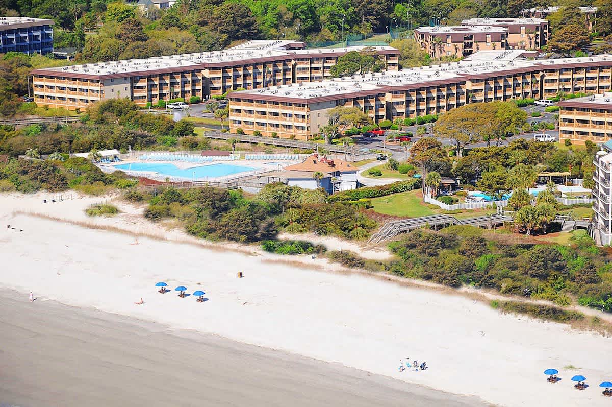 1_Aerial View of Complex