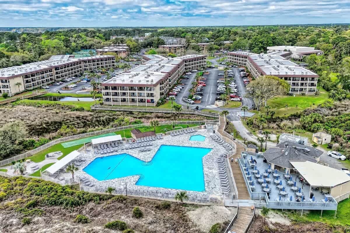 4_Aerial of Complex 