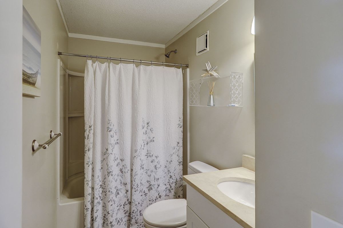 Full Bathroom