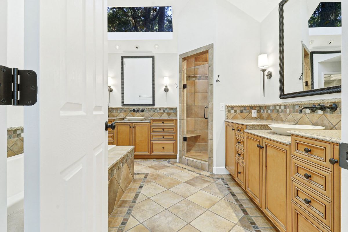 En Suite Bathroom