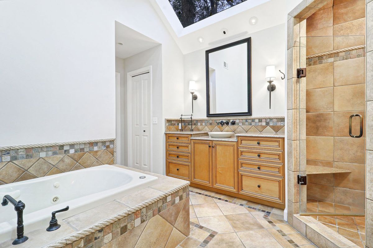 En Suite Bathroom